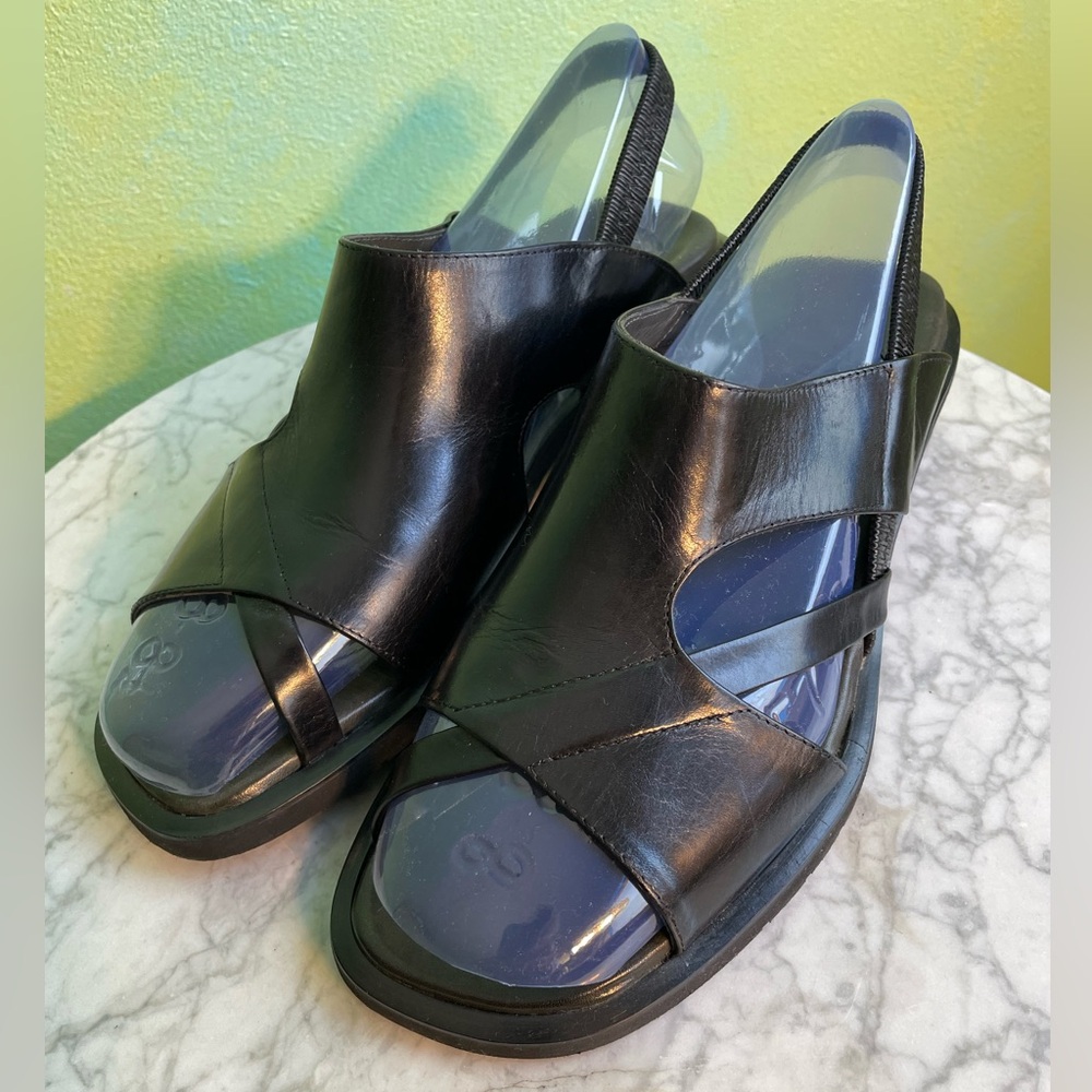 Think! Black Gloss Leather Sandals Size 38